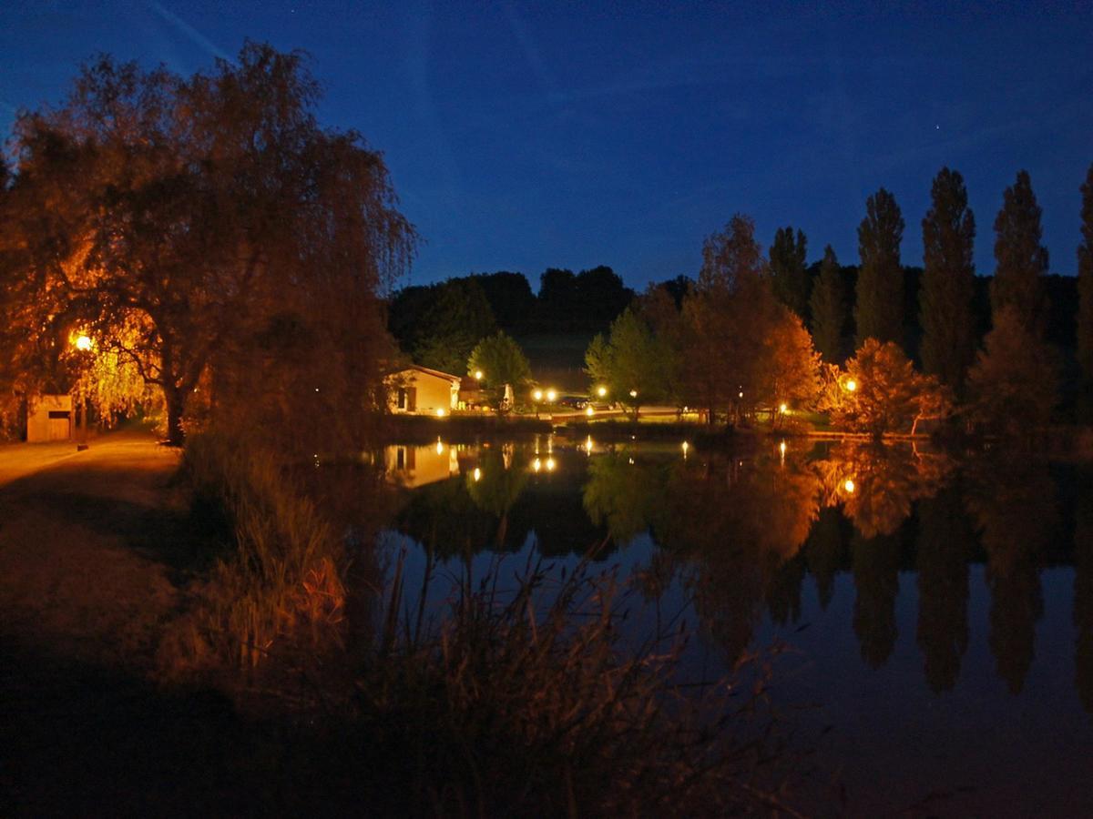 Issac Le Domaine De L'Etang De Sandanet מראה חיצוני תמונה