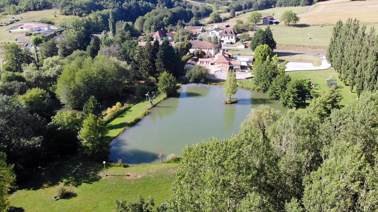 Issac Le Domaine De L'Etang De Sandanet מראה חיצוני תמונה